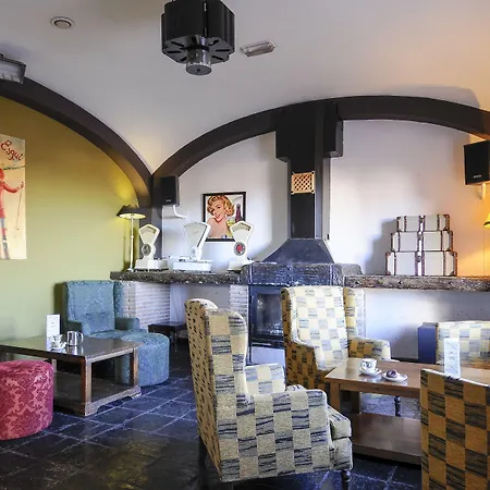 Ghm Monachil מלון