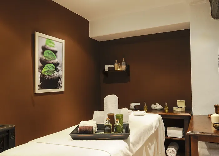 Ghm Monachil מלון 3*