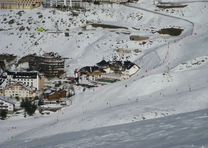 Ghm Monachil מלון